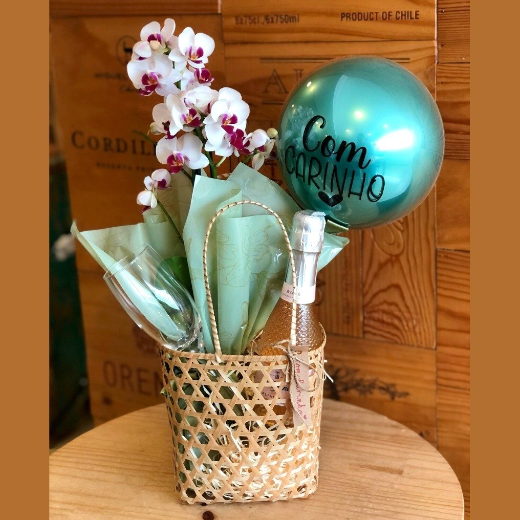 Cesta com Orquídea e Espumante Espanhol