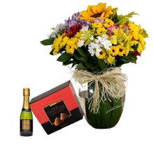 Vaso de Flores do Campo  com Trufas e Chandon 
