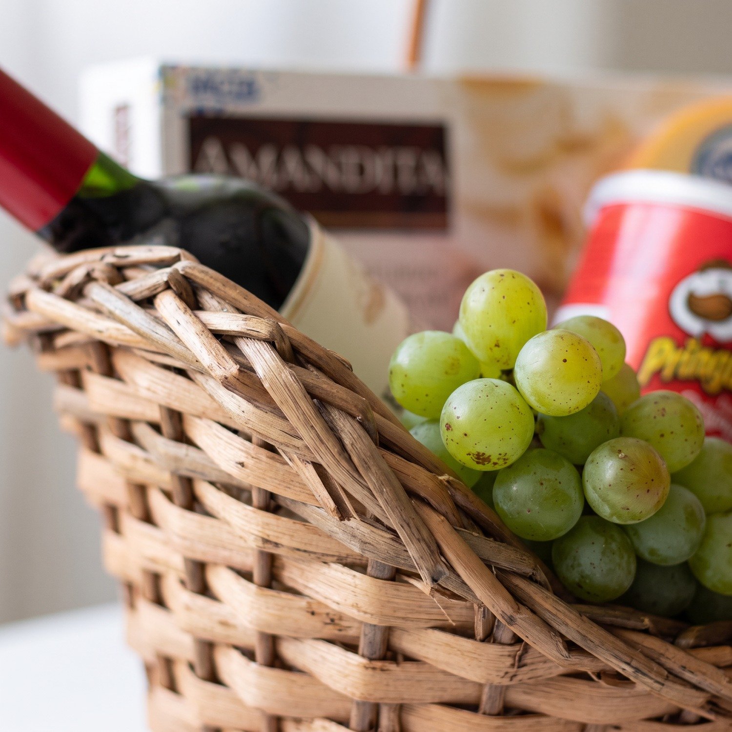 Cesta de Vinho com Queijos