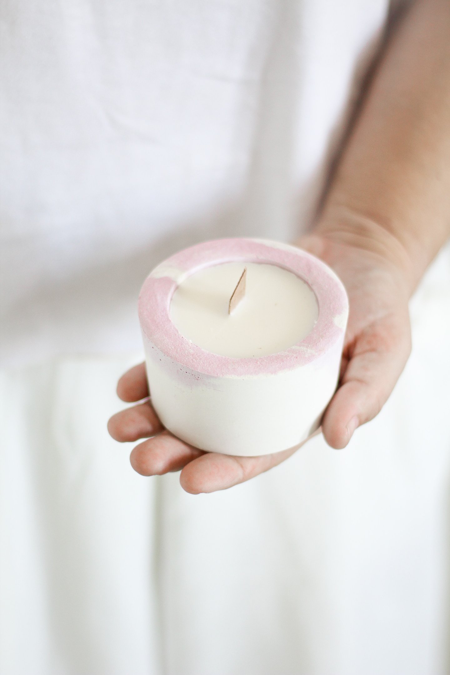 Vela Aromática em Pote Lilás