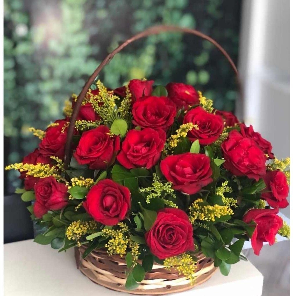 Cesta com 24 Rosas Vermelhas