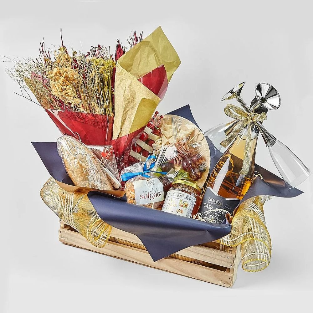 Cesta de presente com Queijos e Aperitivos Baronesa