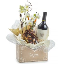 Cesta Orquídea Vinho & Chocolate  Com Amor