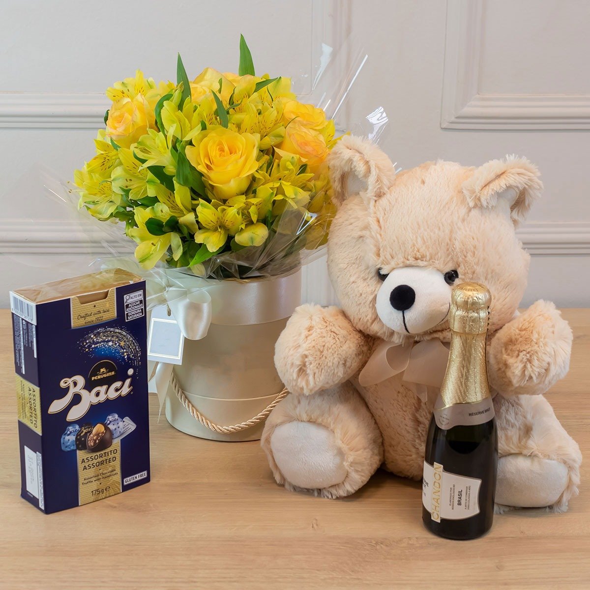 Kit Presente Grenoble Amarelo Urso, Baci e Chandon