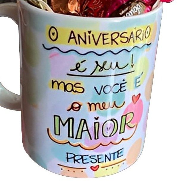 Caneca Feliz Aniversário e Chocolate