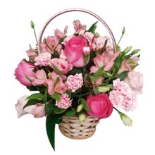 Cesta de Flores em Cores Rosadas