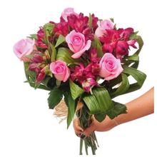 Buquê de 6 Rosas, 6 Astromélias