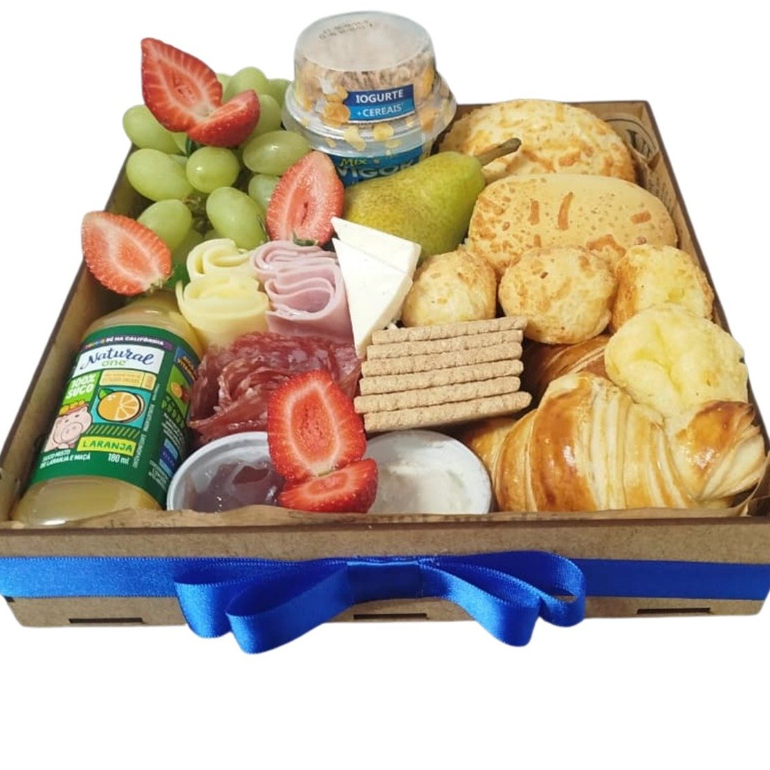 Cesta Premium Café com Frutas e Pães 