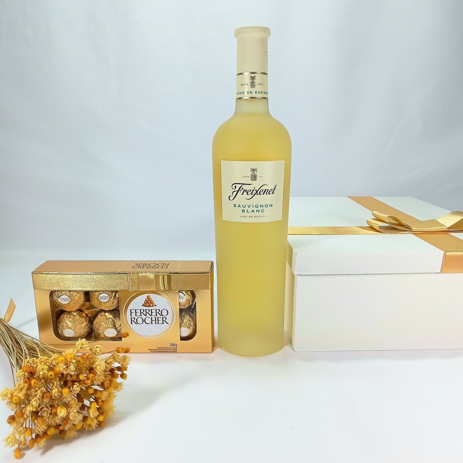 Vinho Freixenet Sauvignon Blanc e Ferrero