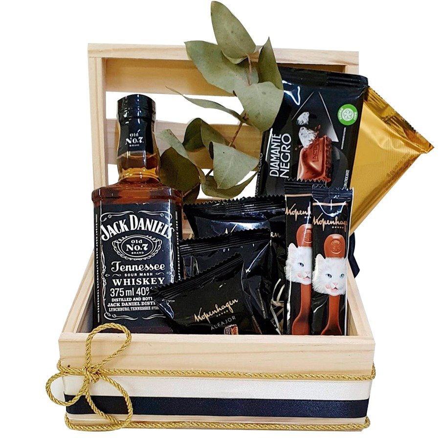 Cesta de Chocolates e Whisky Lux