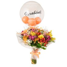 Buquê Sarah de Astromelias Coloridas com Balão