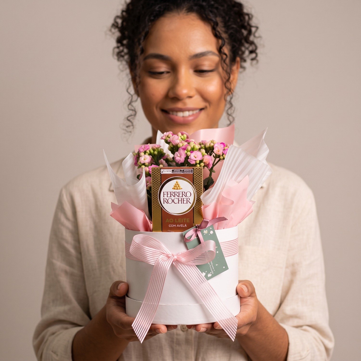 Cesta Luana Flores e Chocolate Luxo