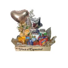 Cesta de Café da manhã Delicias de Aniversário