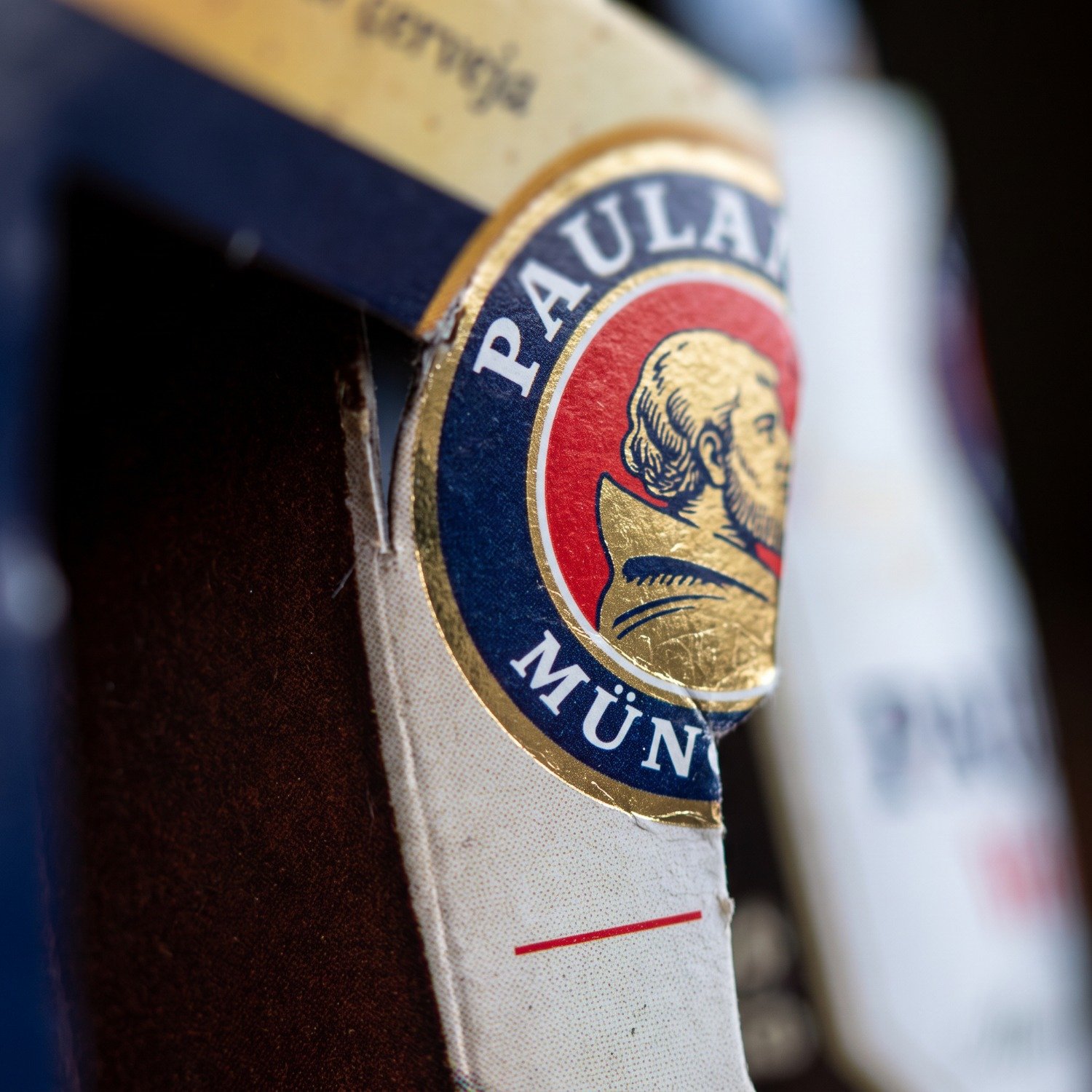 Kit de 2 Cervejas Paulaner Munchen e 1 Copo Exclusivo