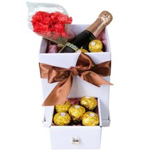 Caixa Gaveta com Chocolates e Espumante