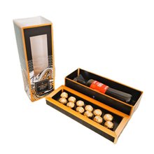 Caixa Display com Vinho e Chocolates