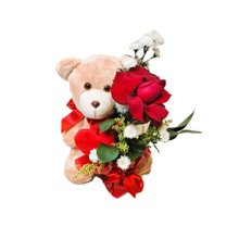Urso de Pelúcia 20cm Com Coração e Arranjo de Rosa