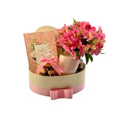 Cesta Cristã - Bíblia, Flores, Caneca, Chocolate