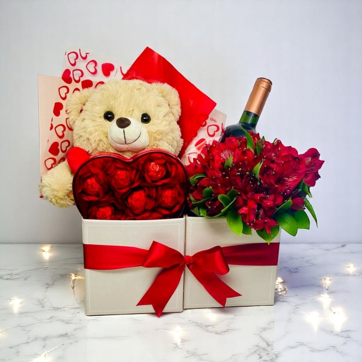 Cesta Namorados - Flores, urso, chocolate e vinho