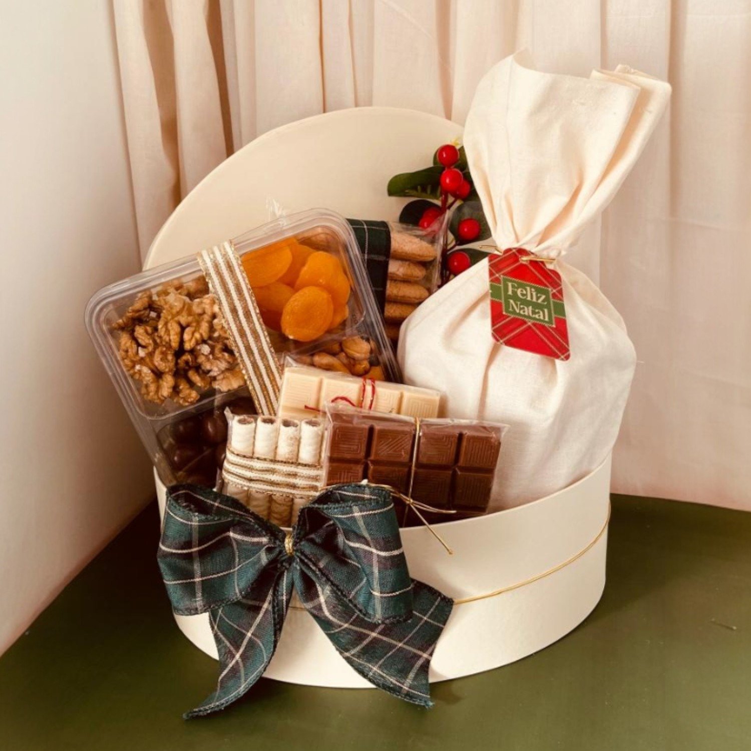 Cesta de Presentes -  Gourmet Essência de Natal 