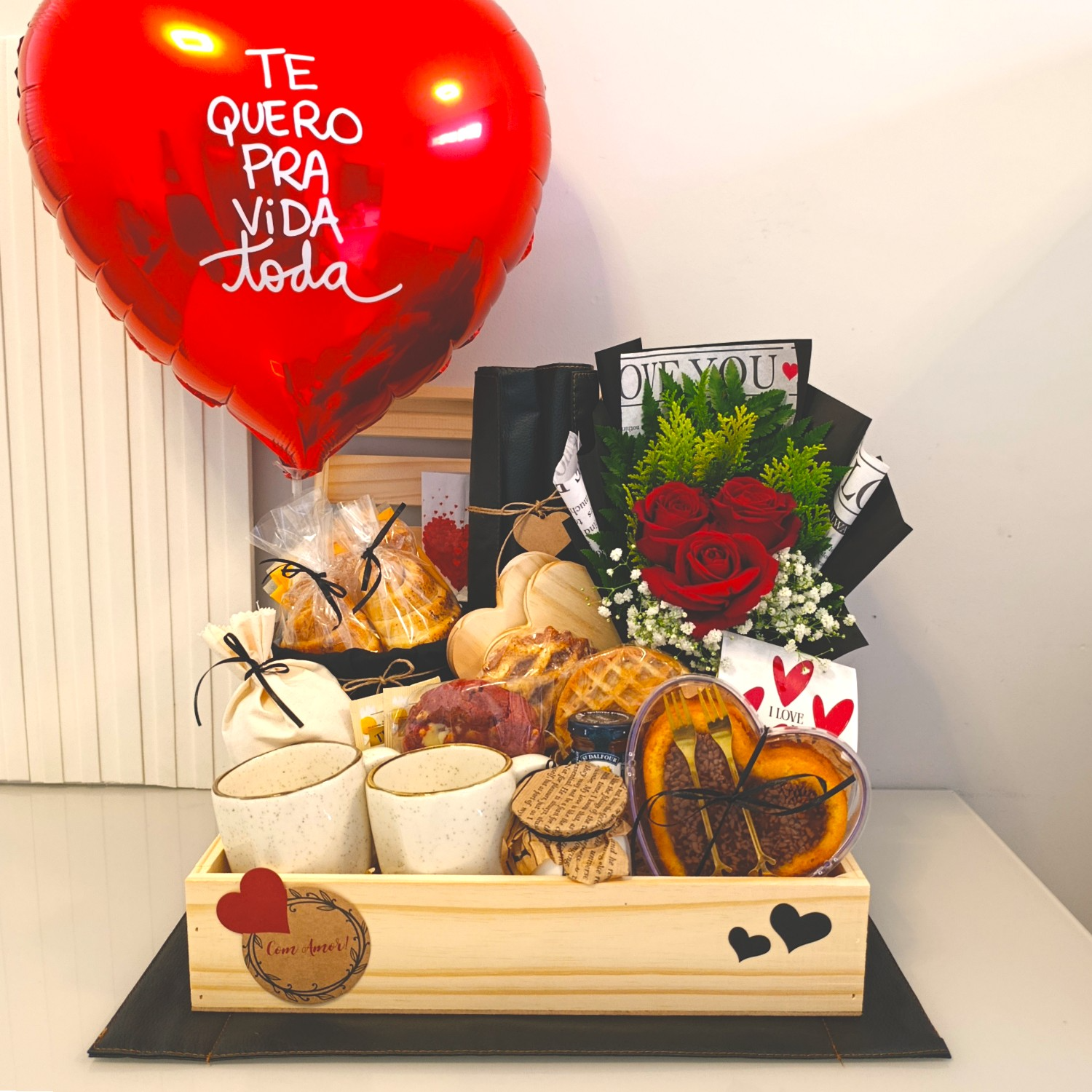 Cesta de Café da Manha Dia dos Namorados Casal Premium