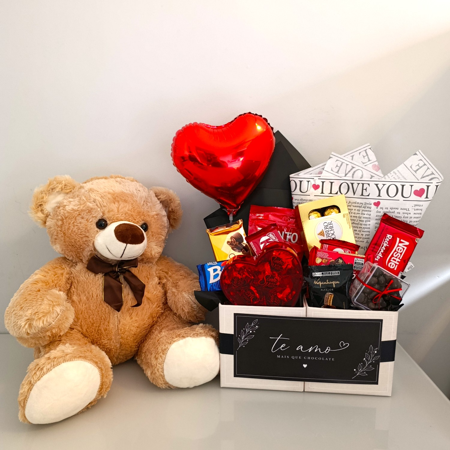 Cesta de Chocolate Com Urso Dia dos Namorados Te Amo