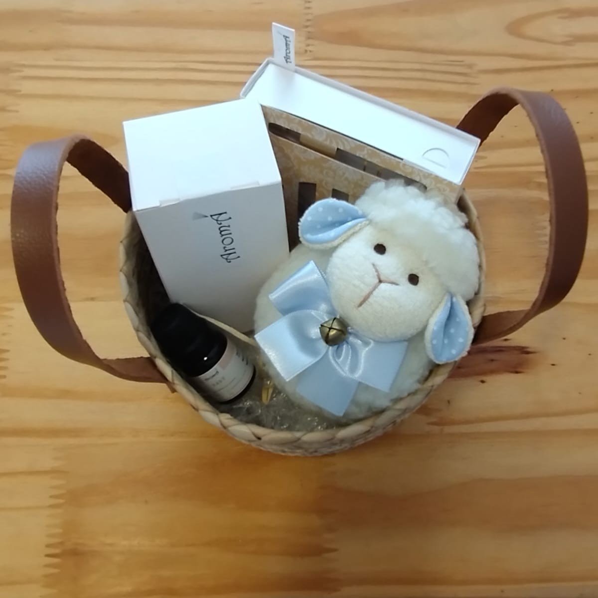 Kit Nascimento Maternidade Menino Aromá Cesto Carnaúba