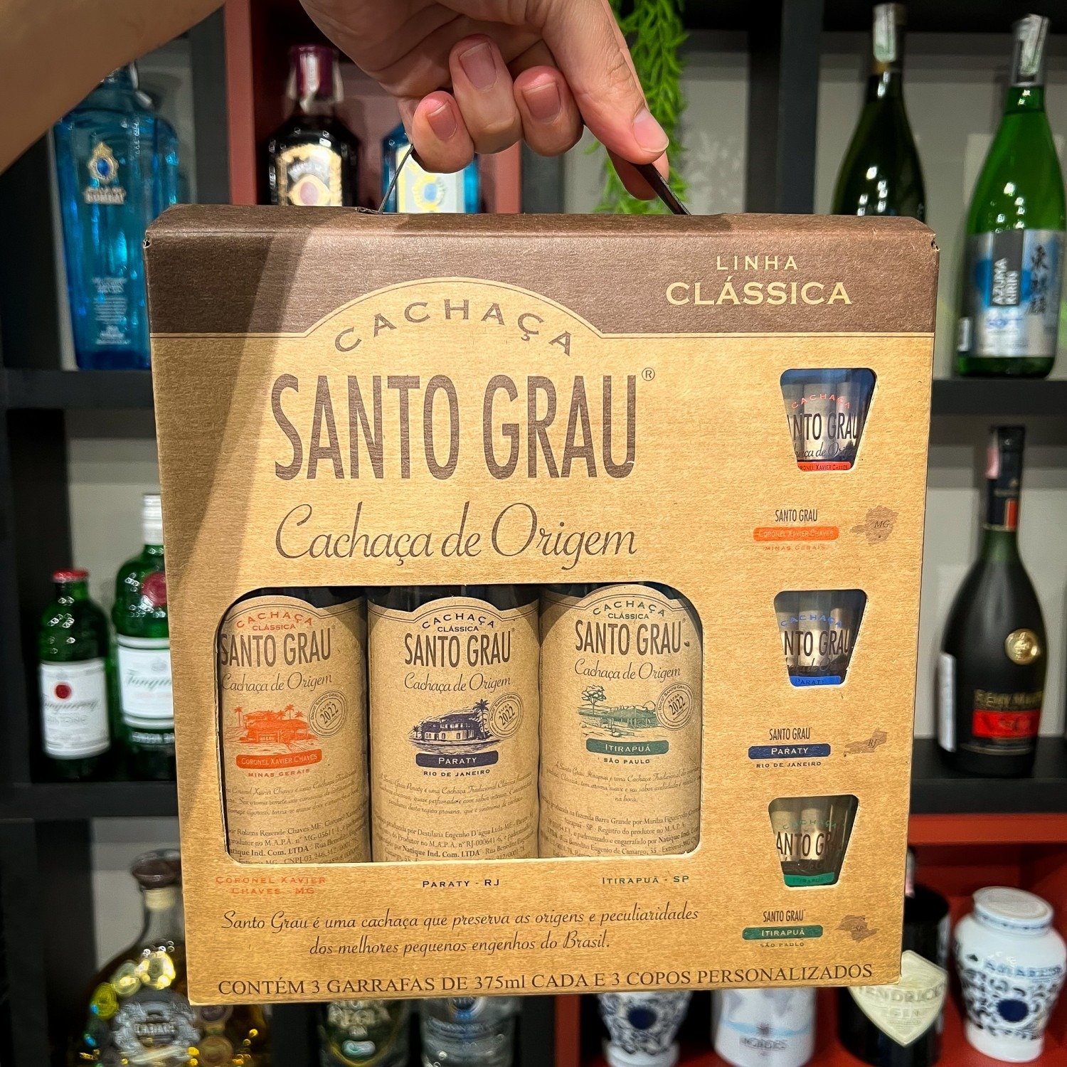Kit Cachaça Santo Grau Clássicas 375ml + 3 Copos