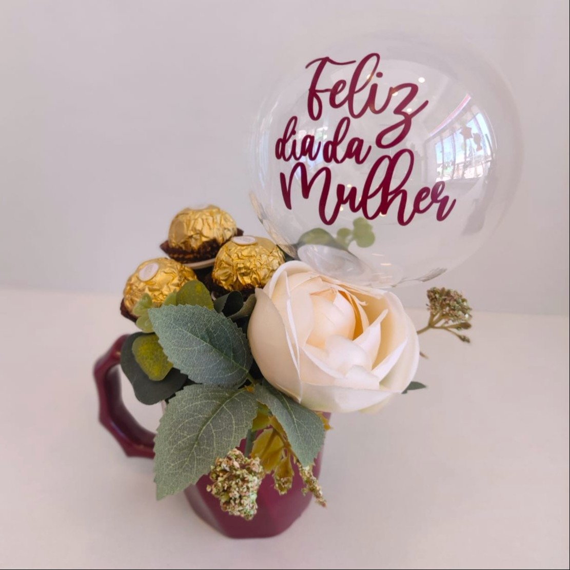 Caneca com Flor - Dia da Mulher
